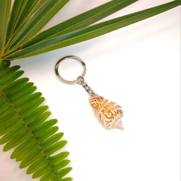 Seashell Keyring - Picture 1 of 9
